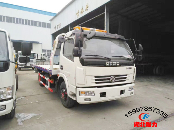 東風大多利卡一拖二清障車（國五）