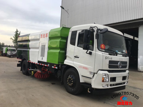 東風(fēng)天錦洗掃車(chē)