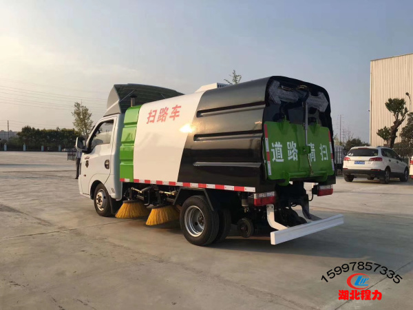 東風(fēng)途逸國六最小型掃路車