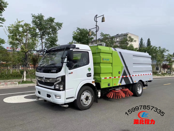 國六排放東風(fēng)大多利卡掃路車（8方）