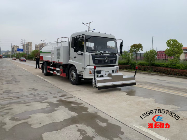 國六東風(fēng)天錦路面清洗車
