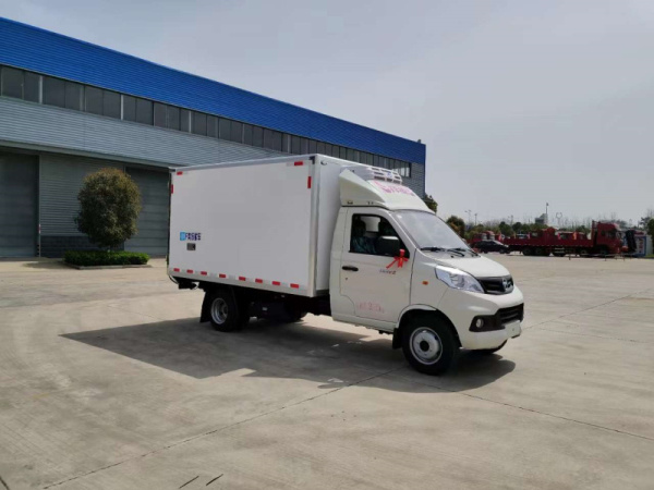 福田祥菱V2冷藏車（廂長(zhǎng)3.1米）
