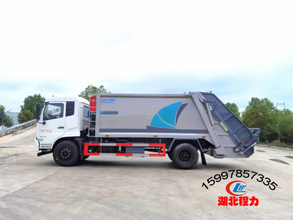 東風(fēng)天錦壓縮式垃圾車