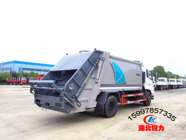東風(fēng)天錦壓縮式垃圾車